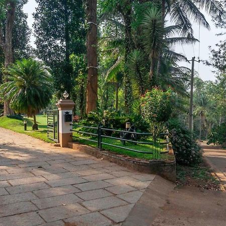 Crystal Homestay By Veo - Part Of Stayvista Madikeri Exterior foto